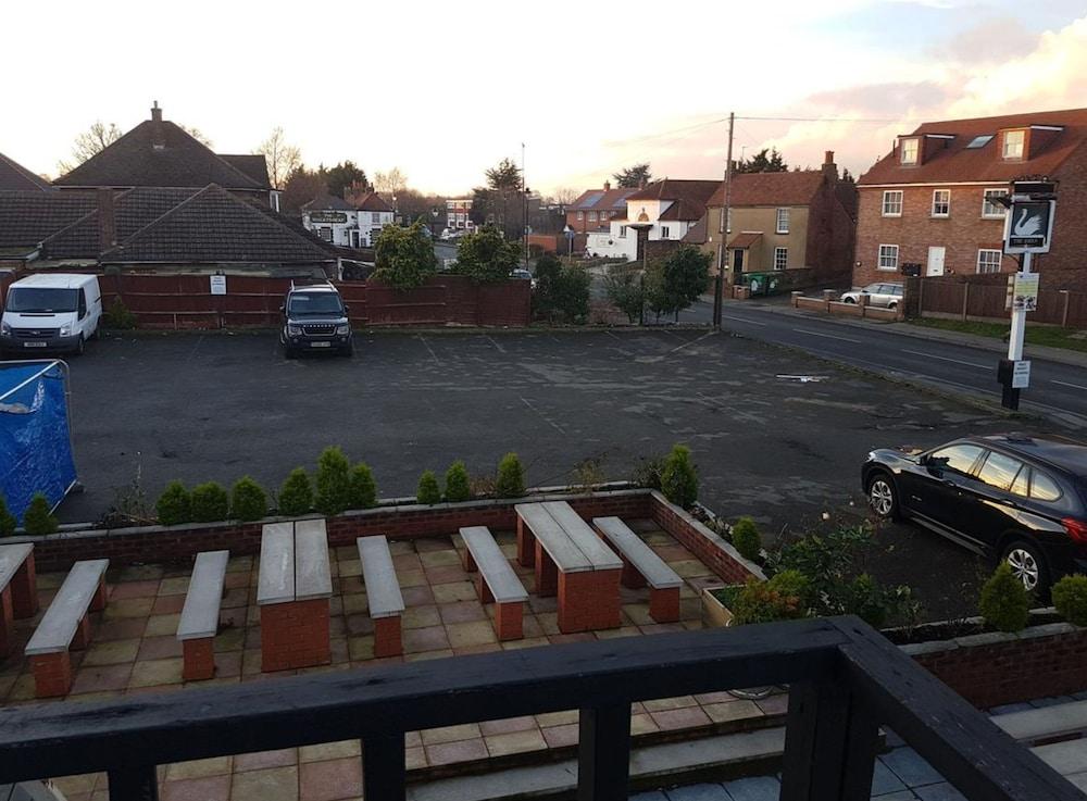 Swan Inn, Heathrow Airport Hotel Stanwell