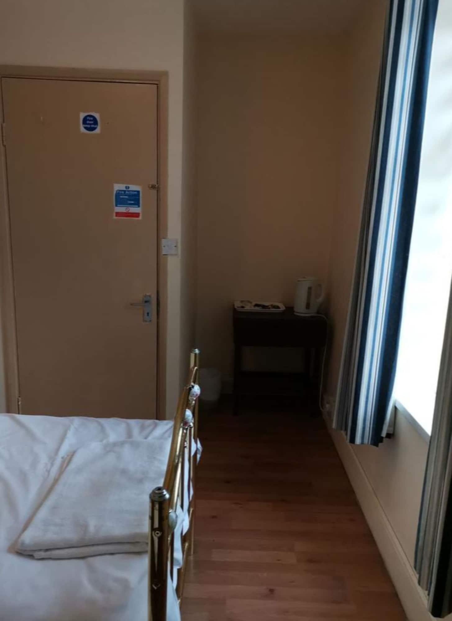 Hotel Swan Inn, Heathrow Airport
