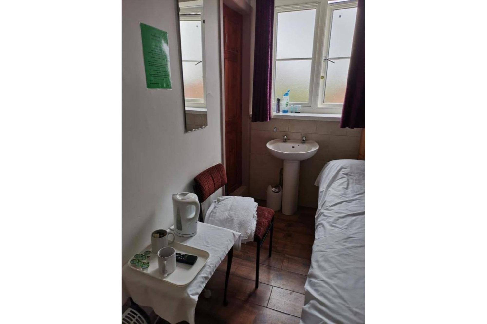 Swan Inn, Heathrow Airport Stanwell