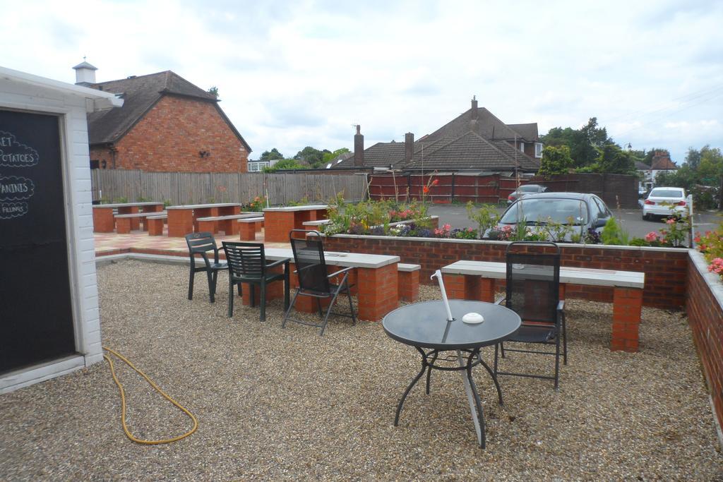 Hotel Swan Inn, Heathrow Airport